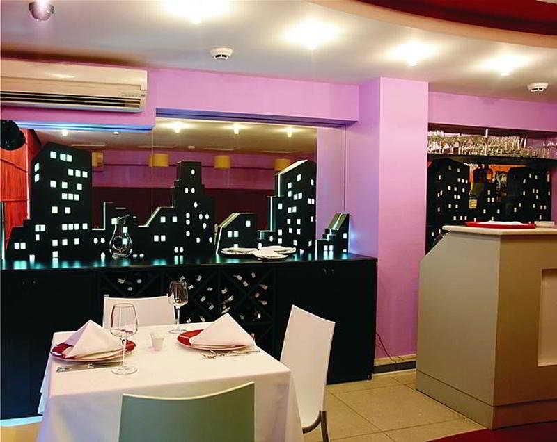 Bulvar Inn Baku Restaurang bild