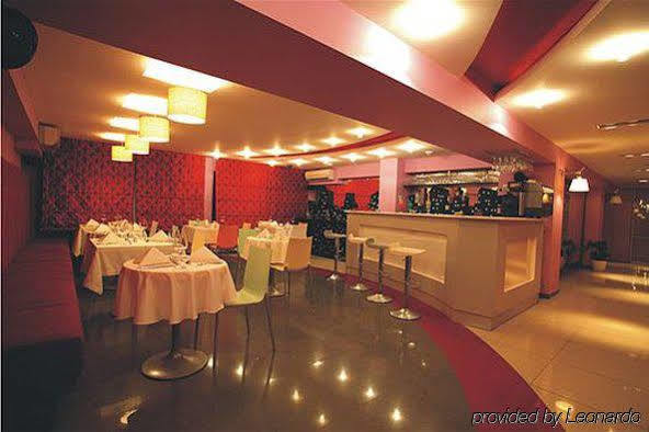 Bulvar Inn Baku Restaurang bild